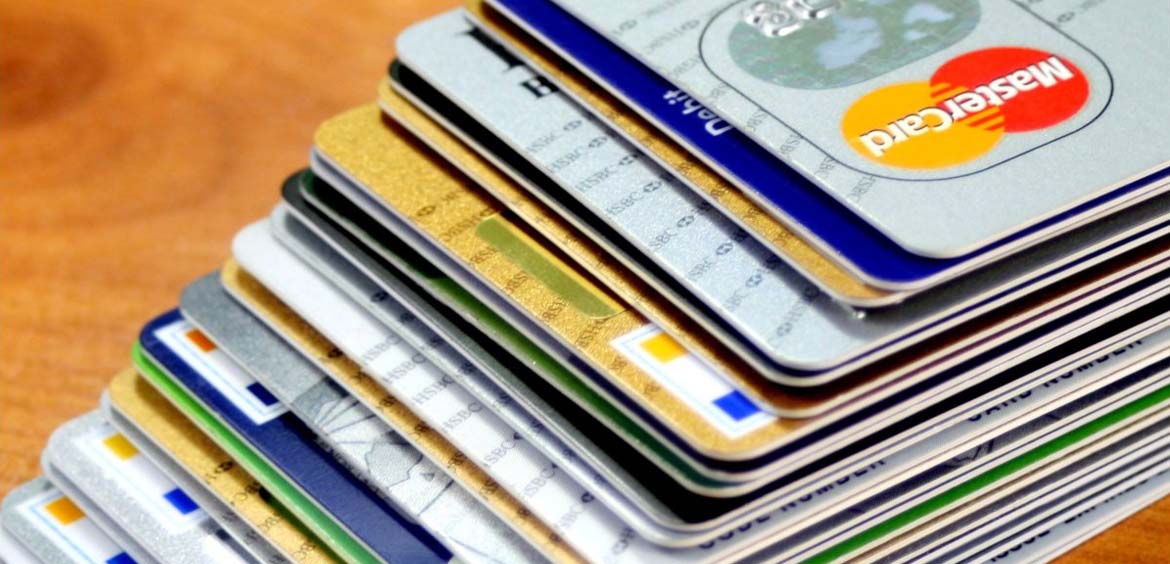 В декабре оформлено рекордное количество кредитных карт