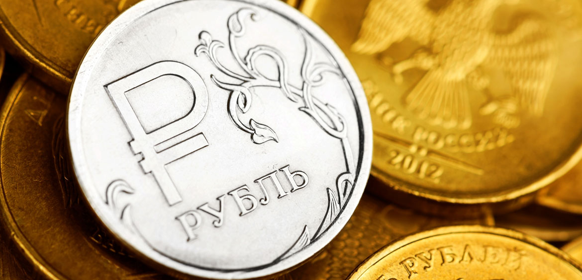 Bloomberg назвал рубль лучшей валютой года