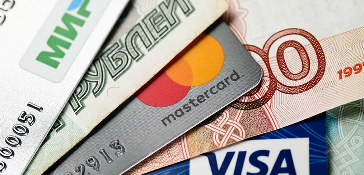 Банки блокируют лимиты по кредиткам из-за кредитных каникул